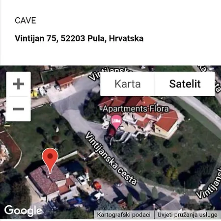 Cave With Free Parking Apartament