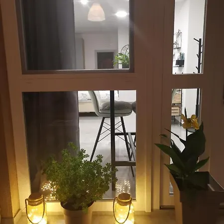 Cave With Free Parking Apartment *