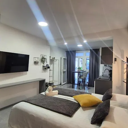 Apartment Cave With A Terrace And Free Parking